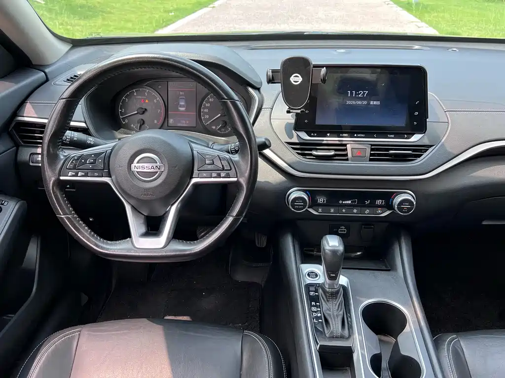 Nissan Teana — миниатюра 6