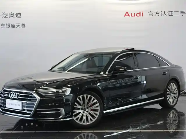 AUDI A8