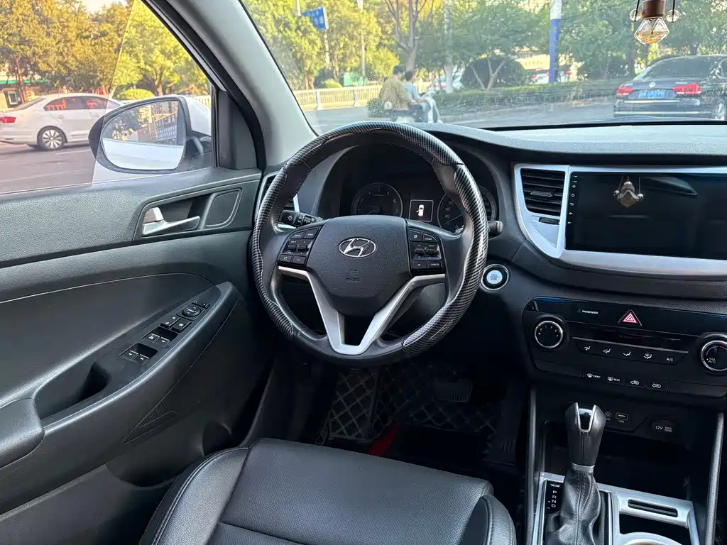 Hyundai Tucson — миниатюра 8