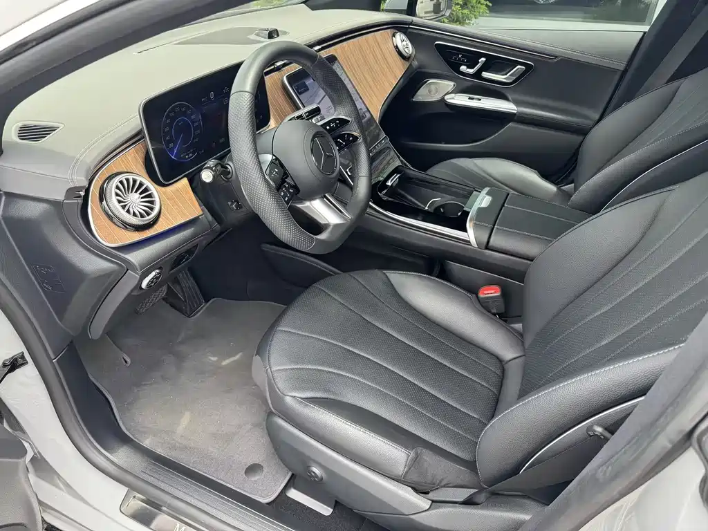Mercedes-Benz EQE 2022 350