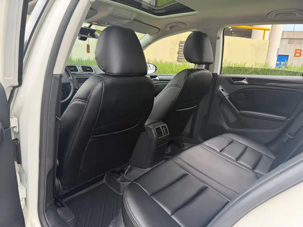 Volkswagen Golf — миниатюра 9