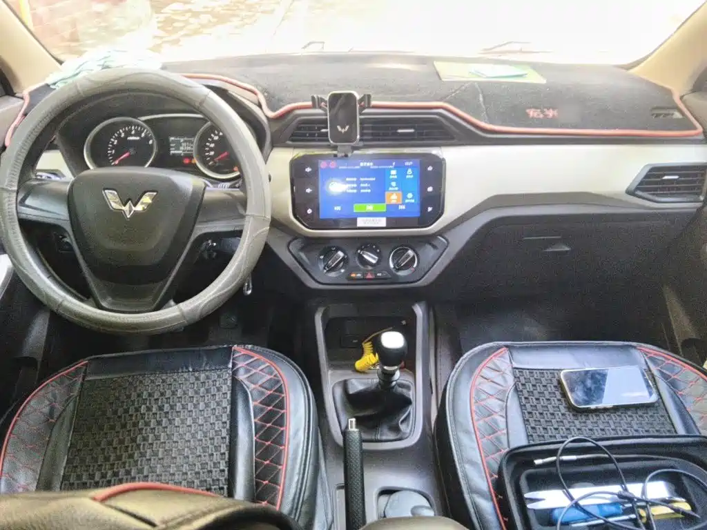 Wuling Hongguang — миниатюра 5