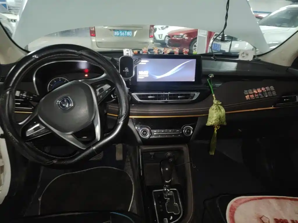 Changan Eado DT — миниатюра 5