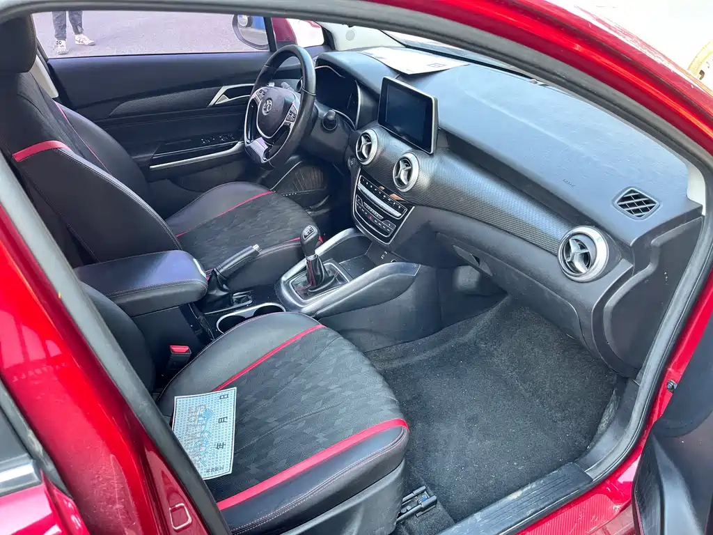 BAIC Senova D50 — миниатюра 8