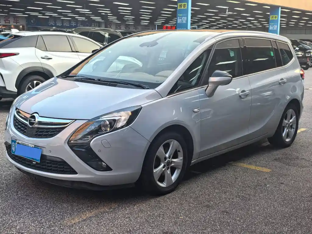 Купить Opel Zafira