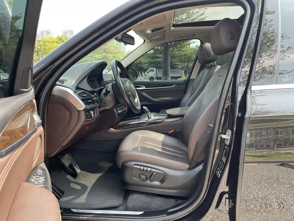 BMW X5 (Import) — миниатюра 12