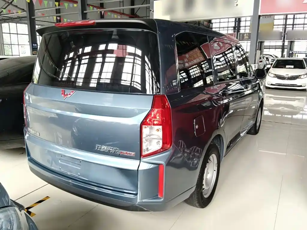 Wuling Hongguang PLUS — миниатюра 7