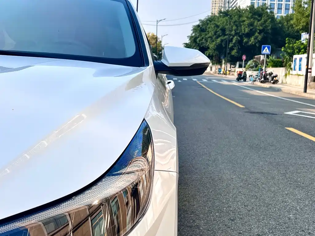 Hyundai Elantra — миниатюра 4