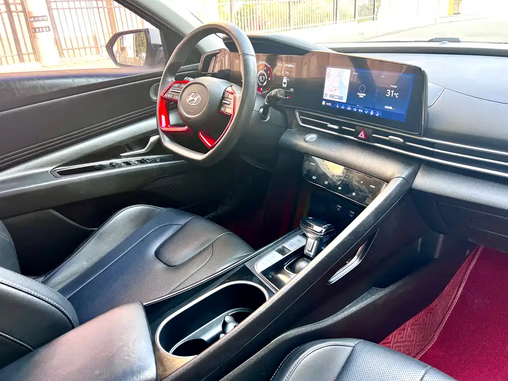 Hyundai Elantra — миниатюра 15