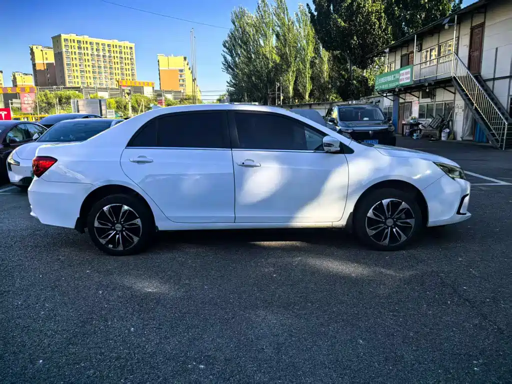 BYD Qin NEV — миниатюра 7