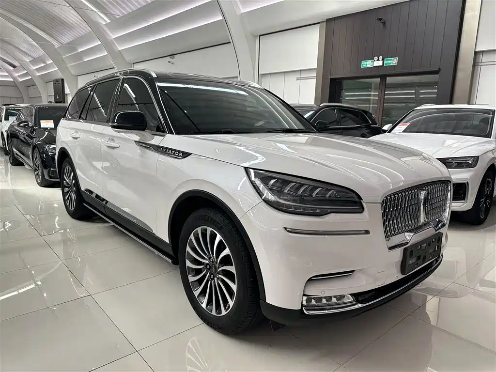 Lincoln Aviator 2022 3.0T V6