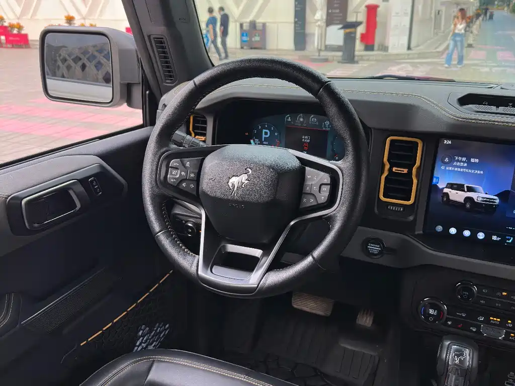 Ford Bronco — миниатюра 18