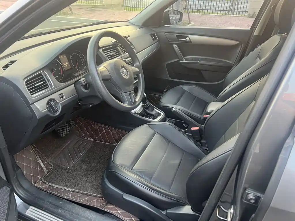 Volkswagen Lavida — миниатюра 4