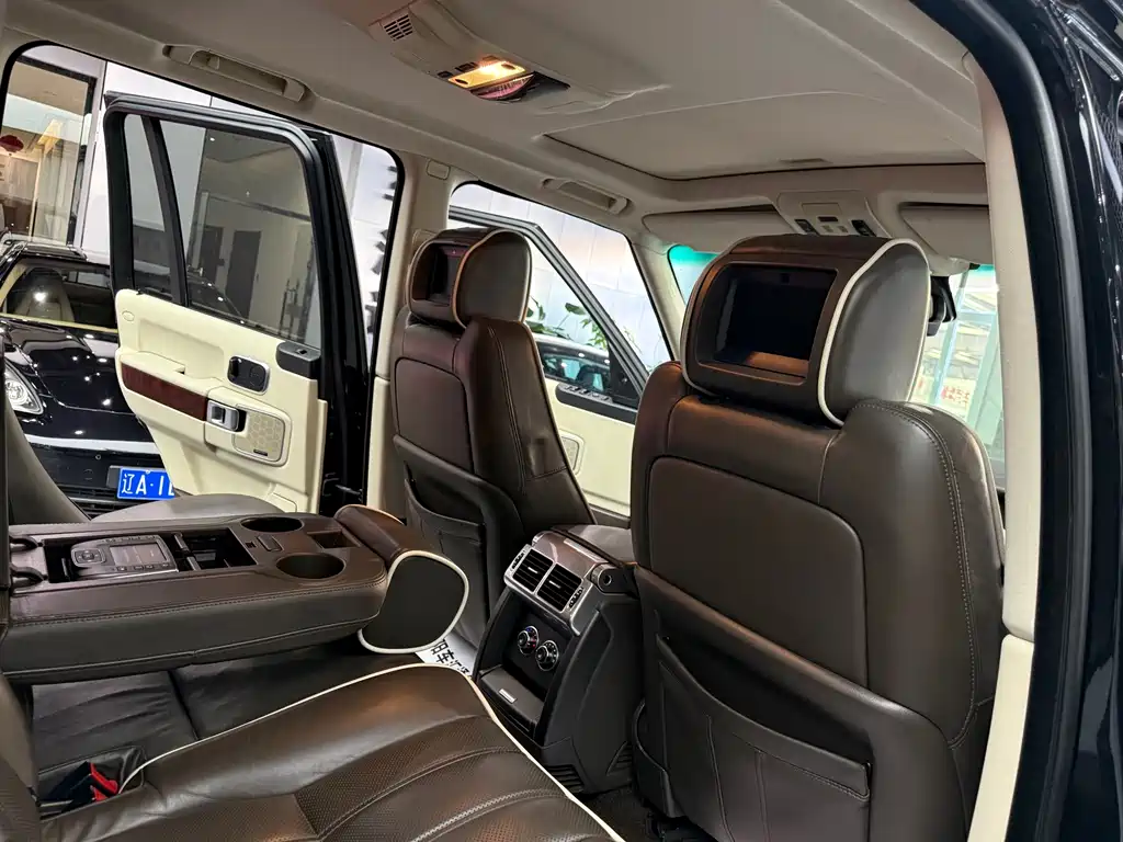 Land Rover Range Rover — миниатюра 19