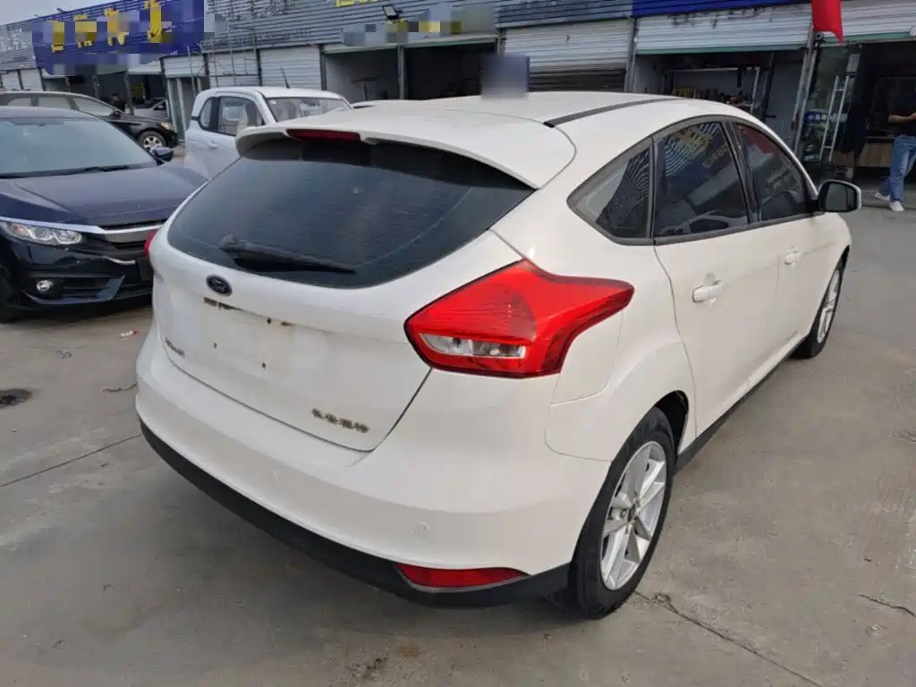 Ford Focus — миниатюра 7