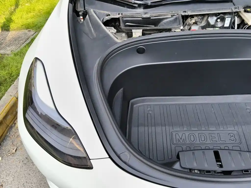 Tesla Model 3 — миниатюра 21