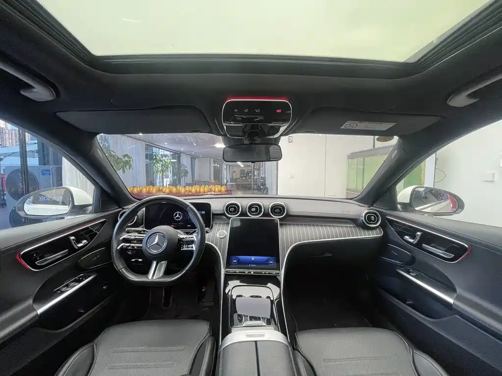 Mercedes-Benz C-Class — миниатюра 11