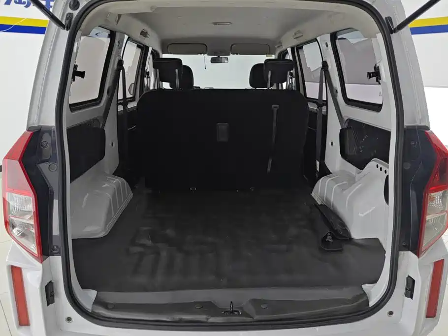Wuling Hongguang PLUS — миниатюра 4