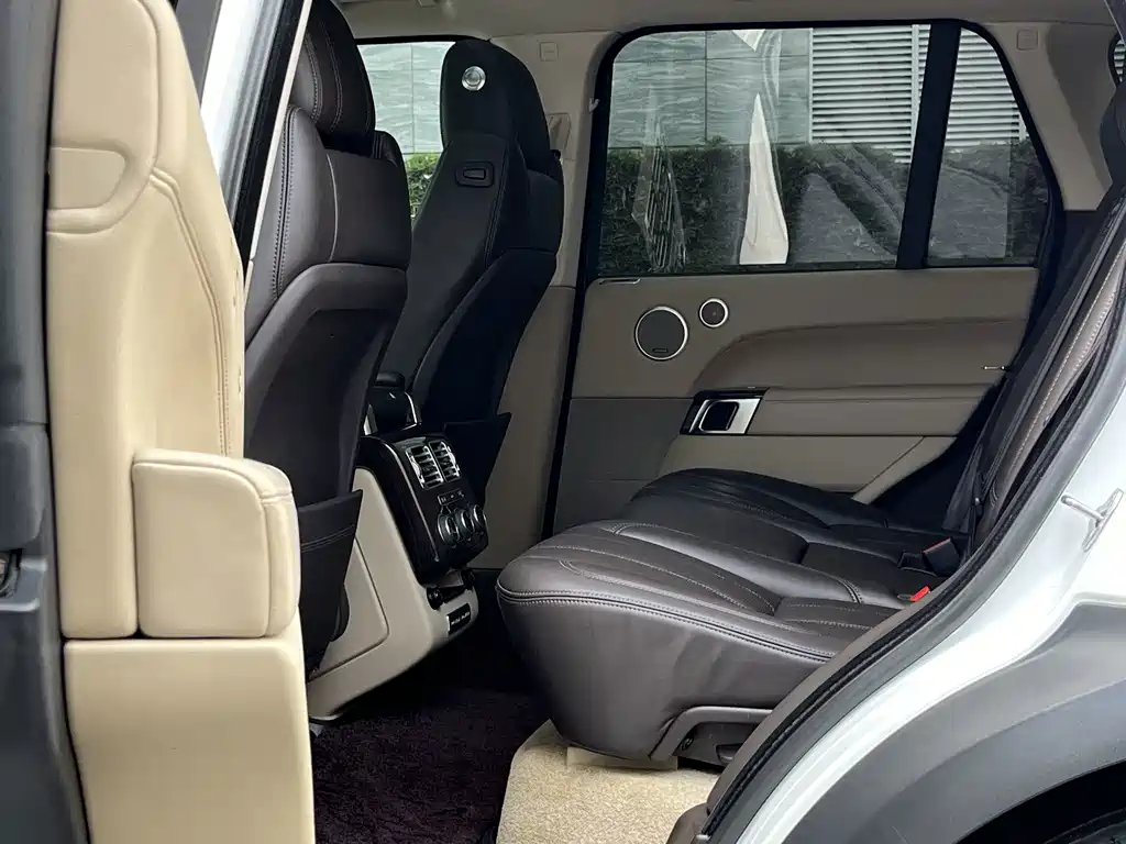 Land Rover Range Rover — миниатюра 20