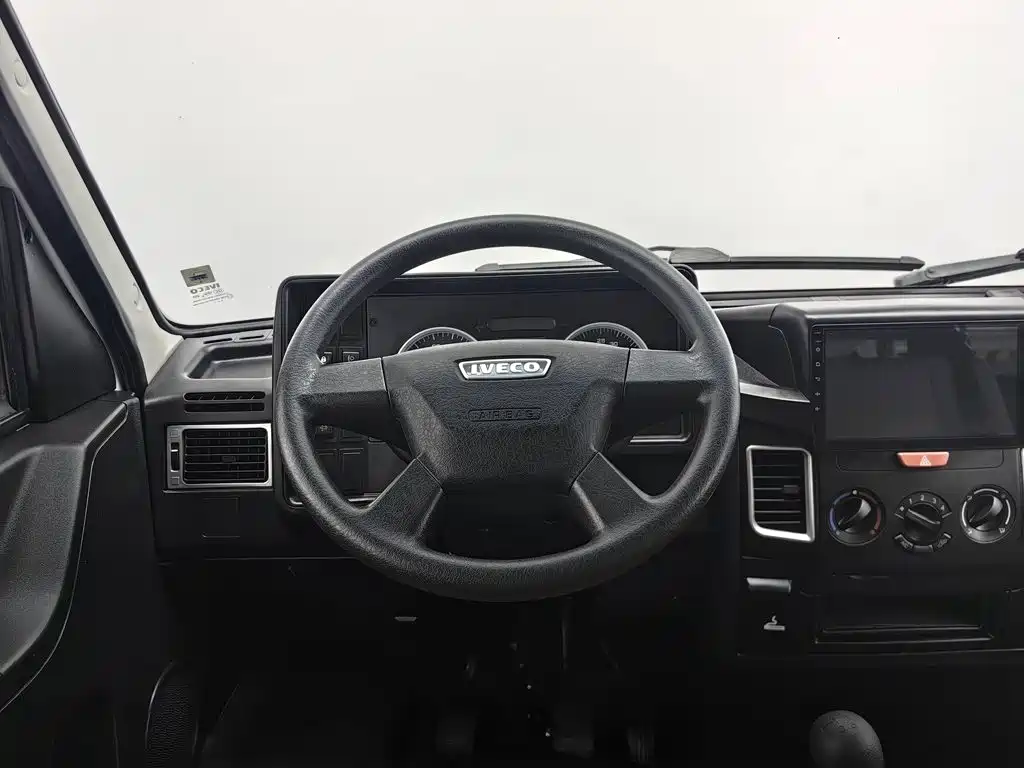 IVECO Daily — миниатюра 11