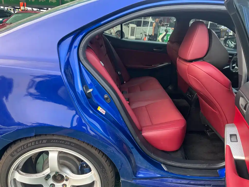 Lexus IS — миниатюра 10