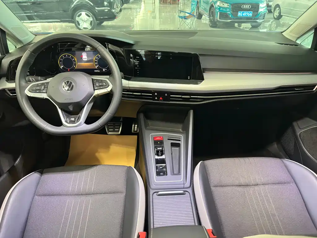 Volkswagen Golf — миниатюра 10