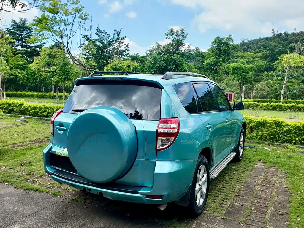 Toyota RAV4 — миниатюра 39