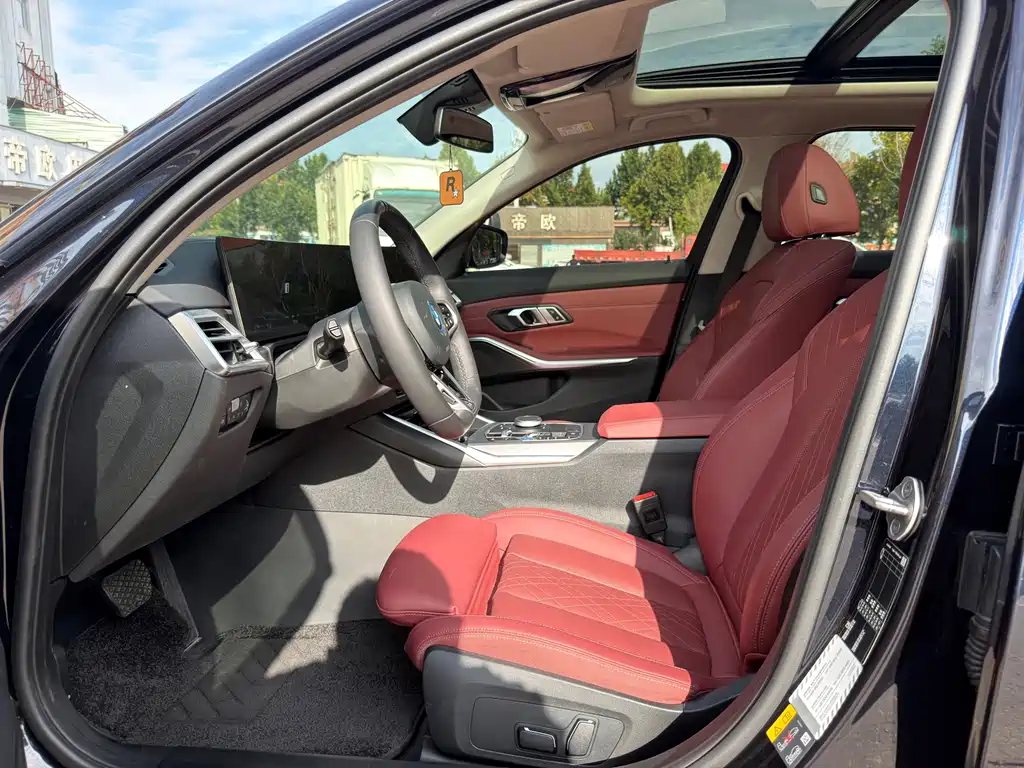BMW i3 — миниатюра 7
