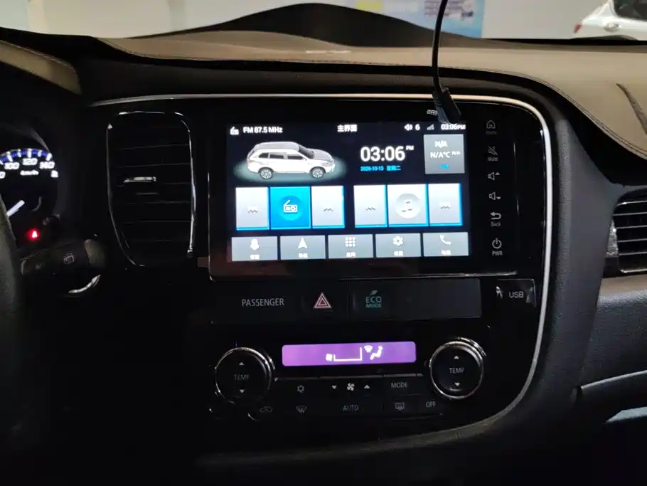 Mitsubishi Outlander — миниатюра 13