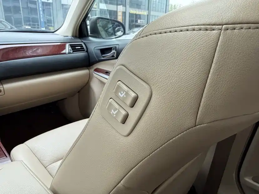 Toyota Camry — миниатюра 15