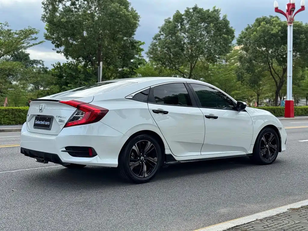 Honda Civic — миниатюра 5