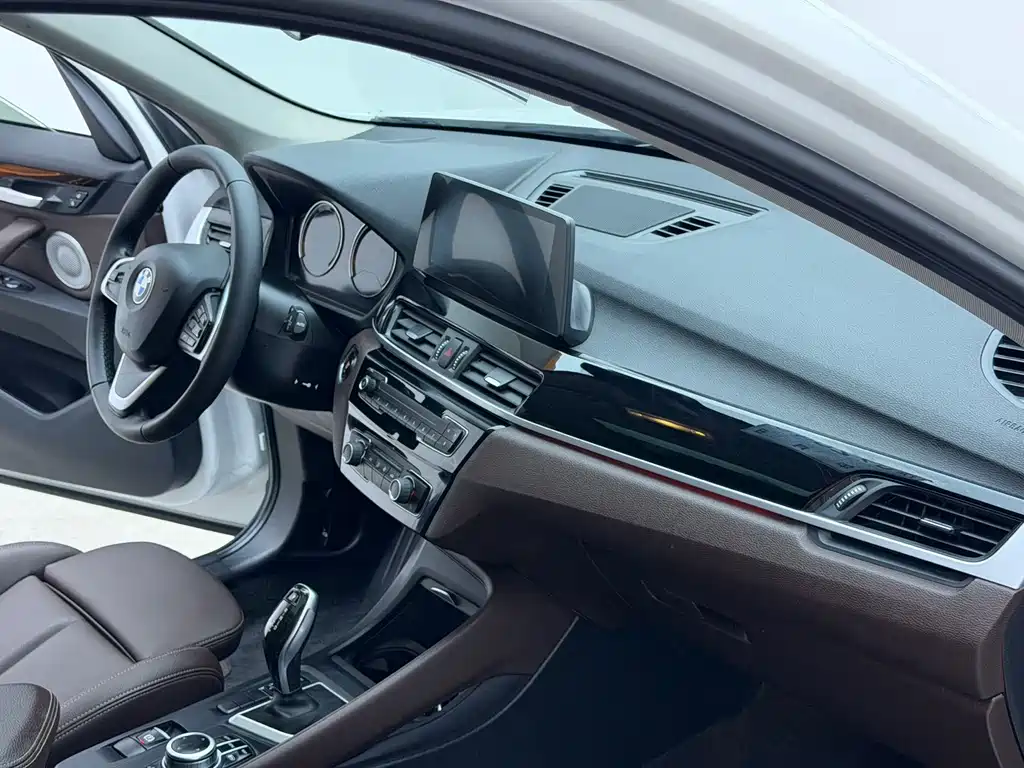 BMW X1 — миниатюра 14