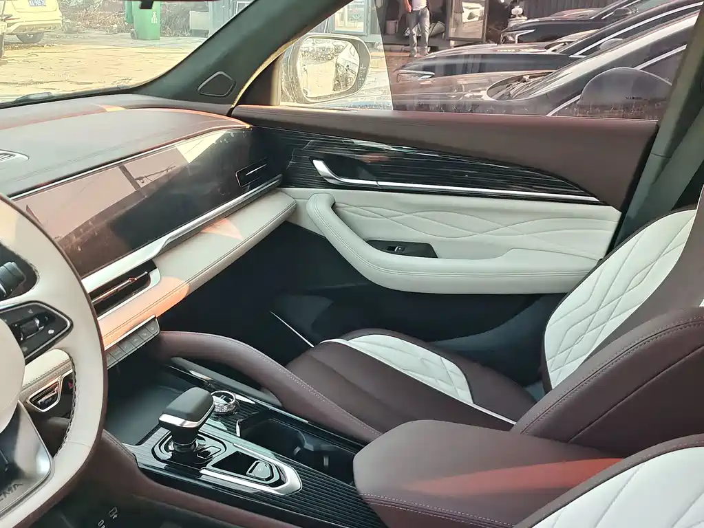Geely Boyue L — миниатюра 5