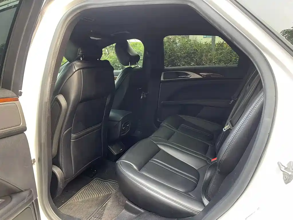 Lincoln MKZ — миниатюра 7