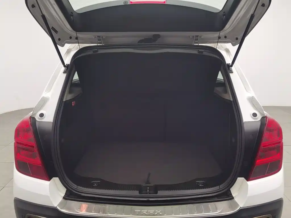 Chevrolet Trax — миниатюра 16