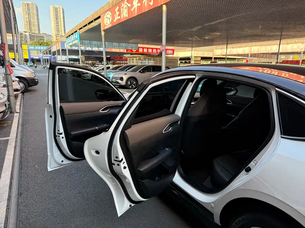 Changan Eado — миниатюра 10