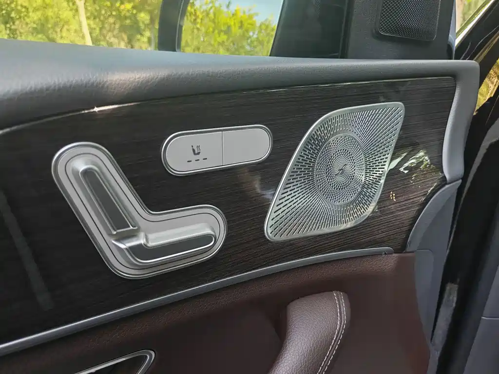Mercedes-Benz GLE (Import) — миниатюра 13