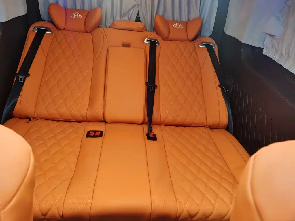 Mercedes-Benz Vito 2021 2.0T 7 мест