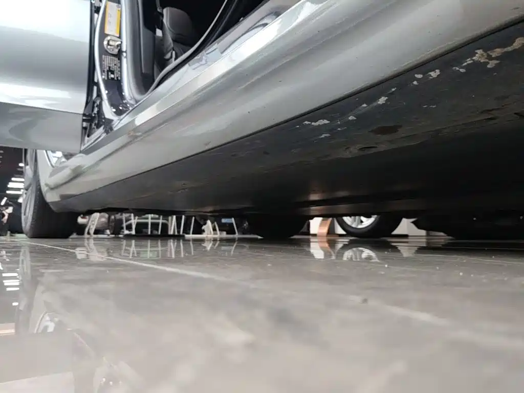 Tesla Model 3 — миниатюра 21