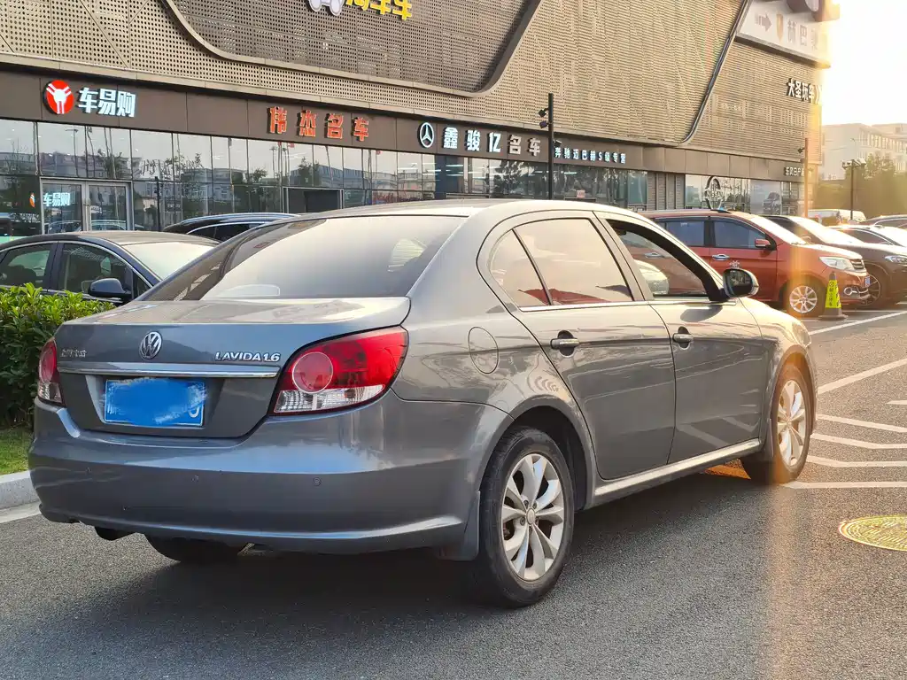 Volkswagen Lavida — миниатюра 9