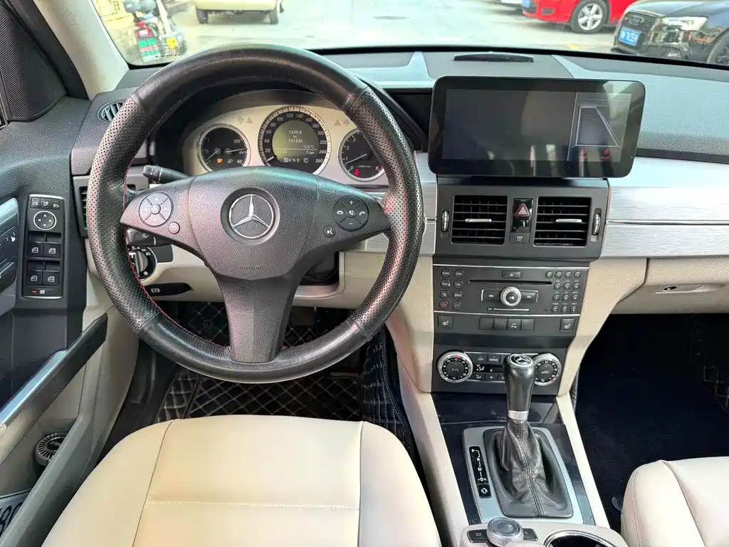 Mercedes-Benz GLK-Class (Import) — миниатюра 8