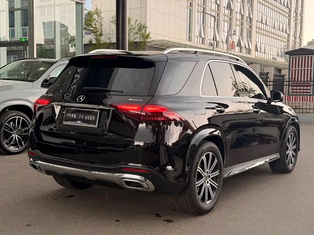 Mercedes-Benz GLE (Import) — миниатюра 8