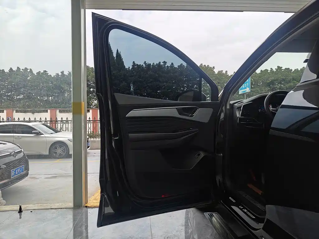 Volkswagen Talagon — миниатюра 8