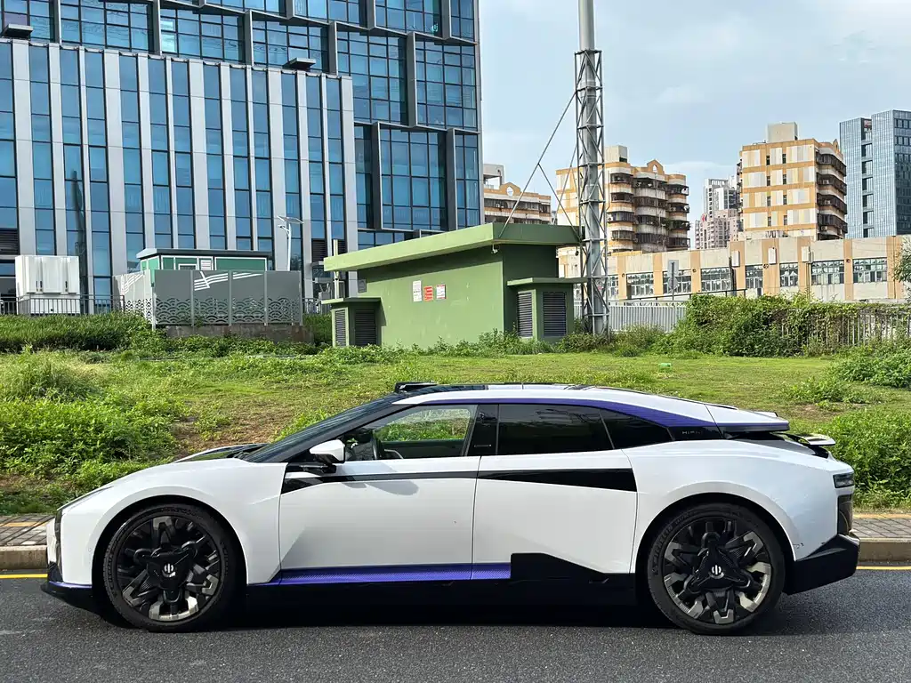 HiPhi HiPhi Z 2023 мест