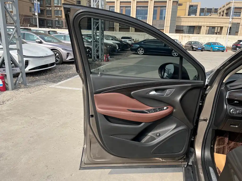 Buick Envision Plus — миниатюра 15