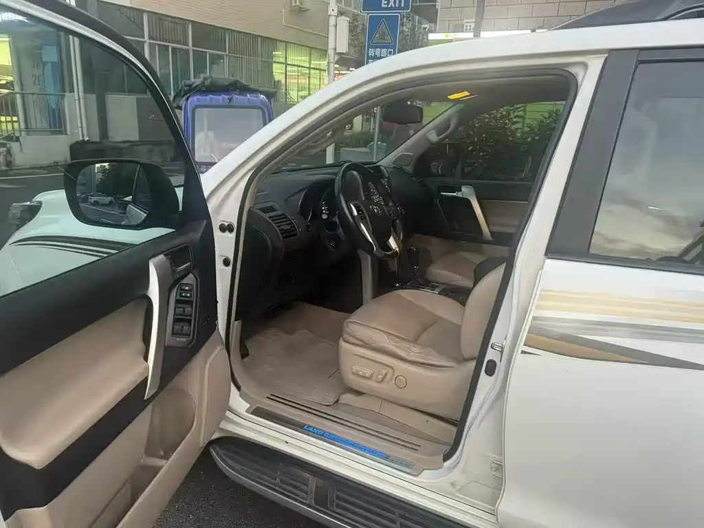 Toyota Prado — миниатюра 3