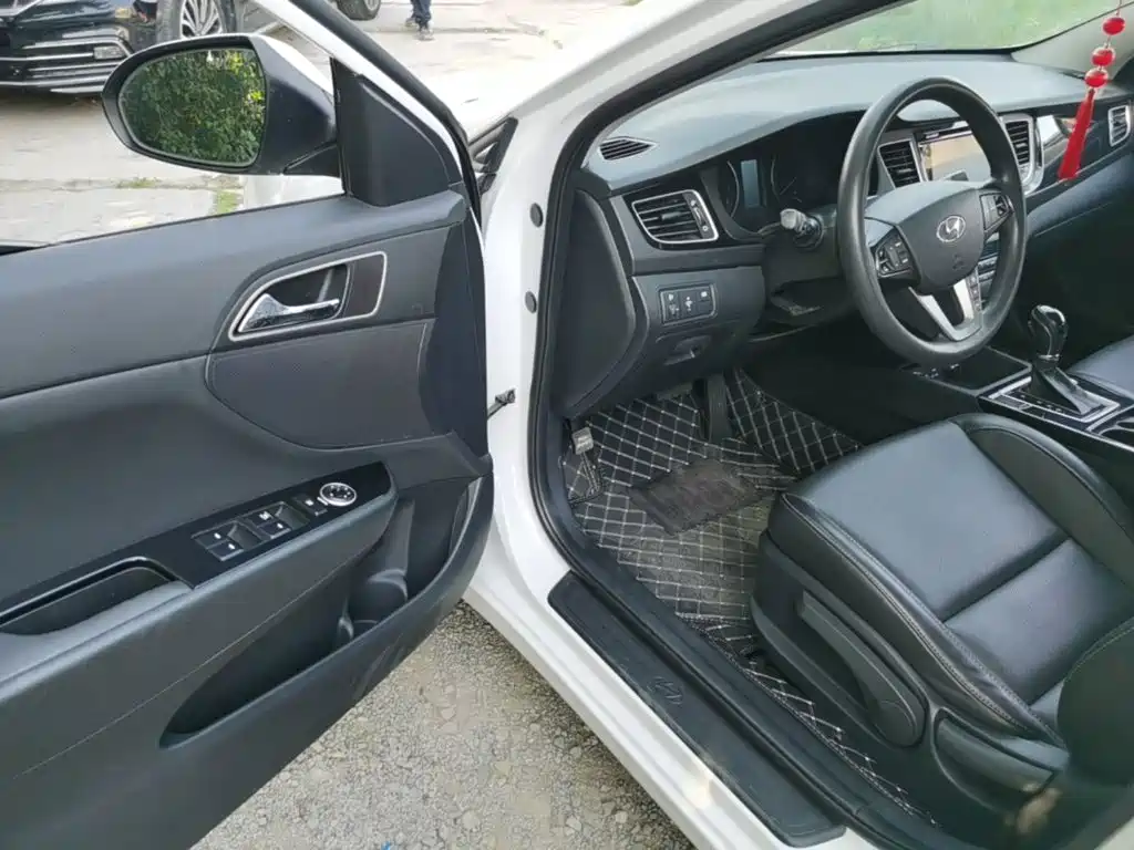 Hyundai Mistra — миниатюра 16