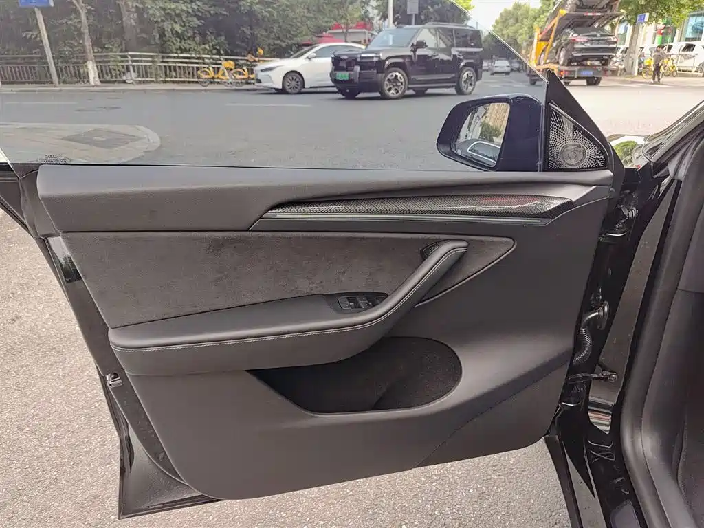 Tesla Model Y 2022 Performance