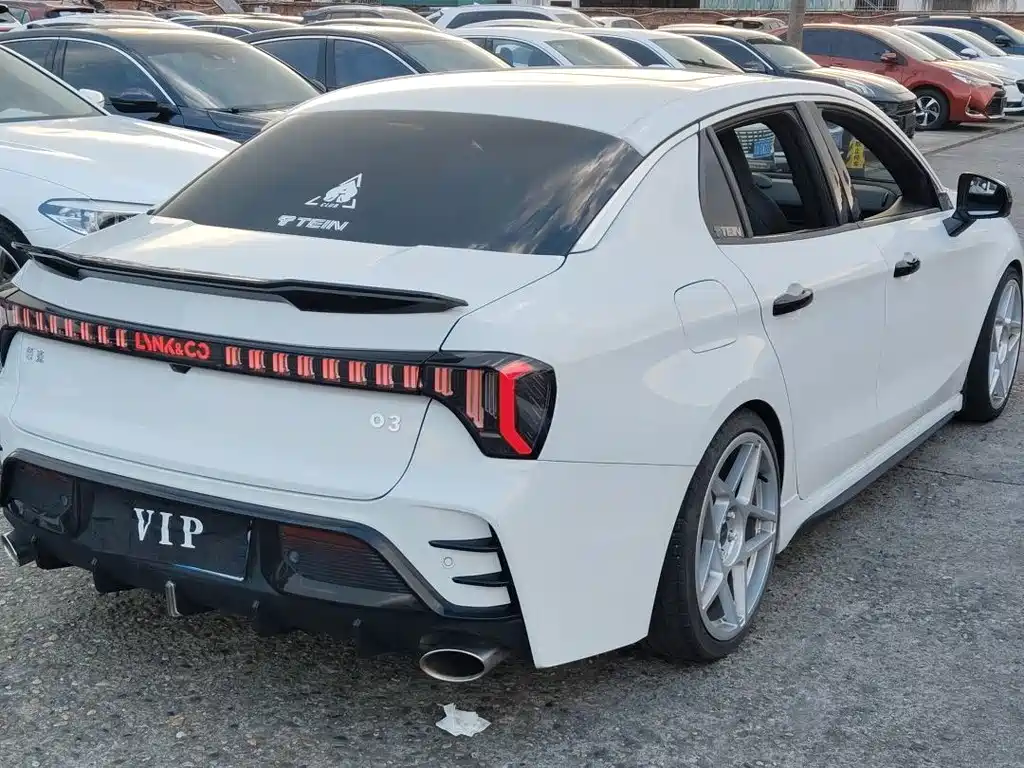 Lynk & Co 03 — миниатюра 10