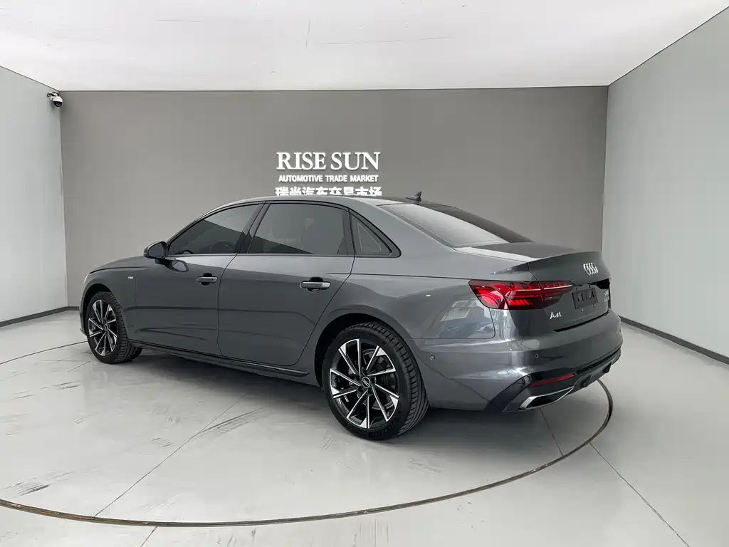 Audi A4L 2023 40 TFSI Luxury